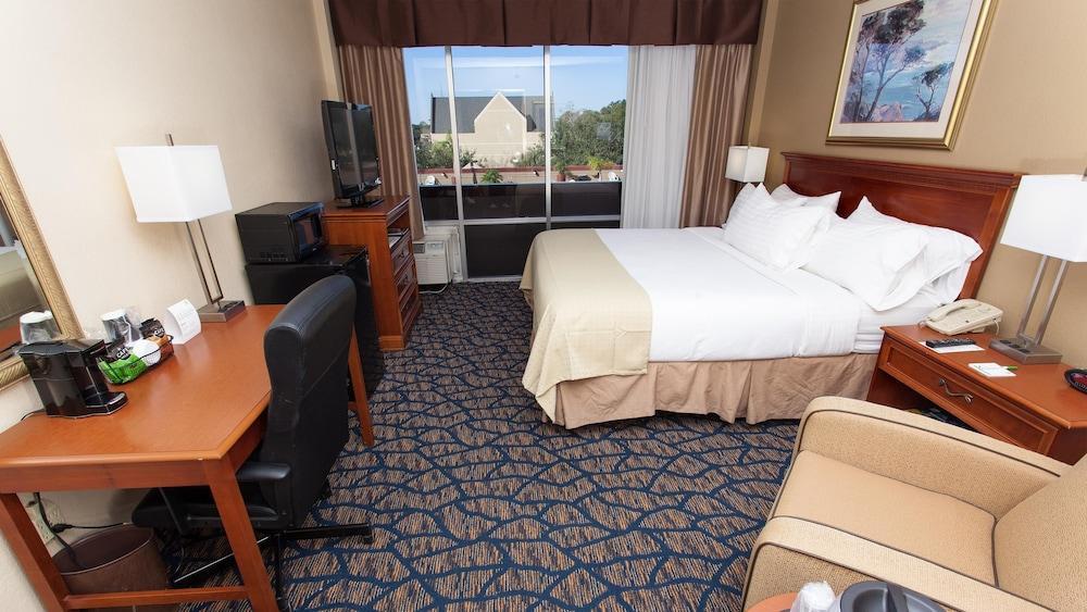 Holiday Inn Gainesville-University Center By Ihg Buitenkant foto